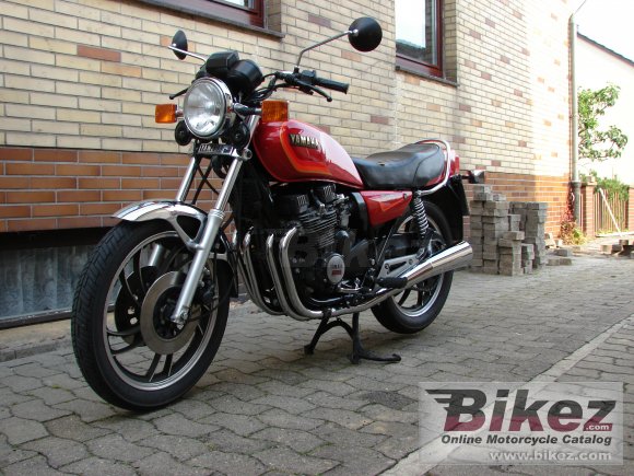 1982 Yamaha XJ 550 photo